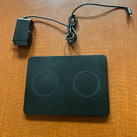 QI DUAL WIRELESS CHARGING PAD - PHONES, AIR PODS - Picture 2 of 7